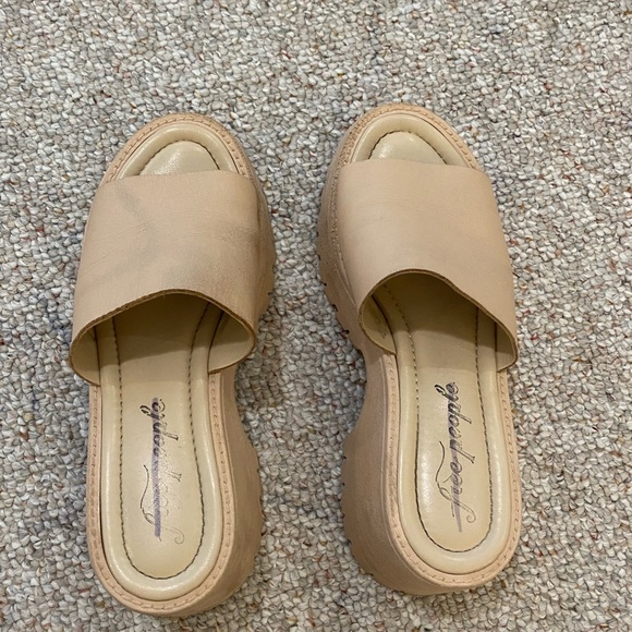 FREE PEOPLE nude platform sandals - Picture 5 of 5